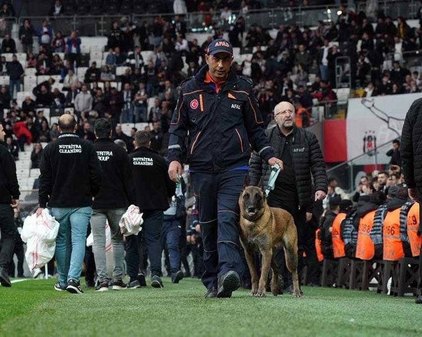 Ghezzal ısınırken sakatlandı Cenk Tosun 90+7'de penaltı kaçırdı! Beşiktaş: 0 Antalyaspor: 0