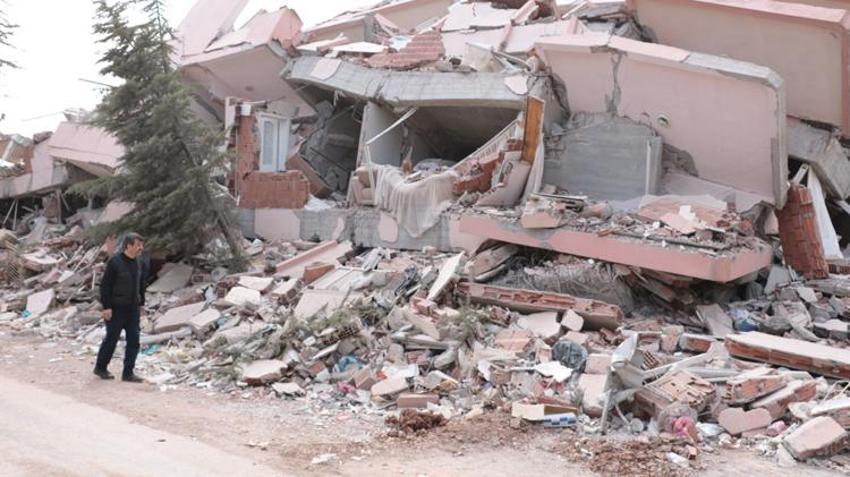 Deprem sonrası şok eden araştırma! 525 binanın 6’sı kurallara uygun