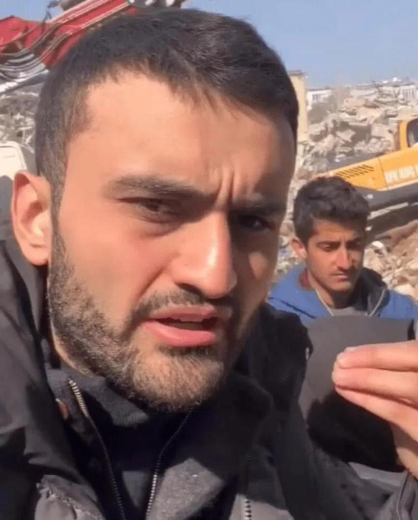 CZN Burak, Taha Duymaz'a gelen çirkin yorumu sosyal medyadan paylaştı