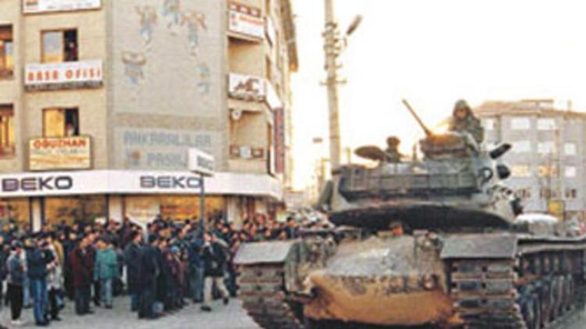 28 Şubat darbesi nedir, hangi yıl oldu, komutanları kim? 28 Şubat darbesini kim yaptı, neden, o yıl neler oldu? Postmodern şubat darbesinde neler oldu?