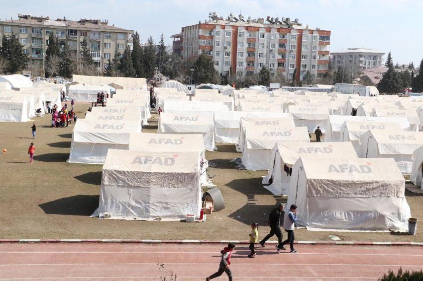 Deprem bölgesinde esnafa büyük destek! Ticaret yeniden canlanıyor