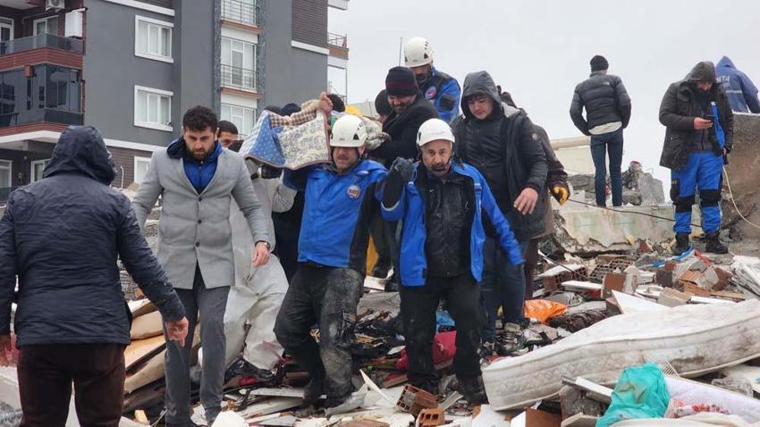 DEÜ'lü jeofizikçiler gerilme birikimine dikkat çekti