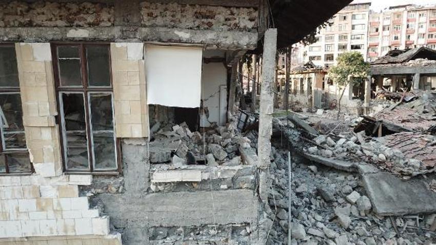 7 Mart deprem mi olacak? 7 Mart 2023 takvim yaprağı yazısı ne, 7 Mart dolunayı depreme neden olur mu? 7 Mart'ta ne olacak,