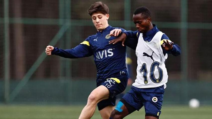 8 yıl önce Nabil Dirar ve Mbappe ile yan yana oynuyordu! Fenerbahçe'den sürpriz transfer