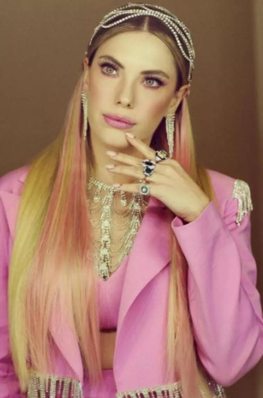 Eda Ece'den ilişki itirafı: Komik bir sevgiliyim