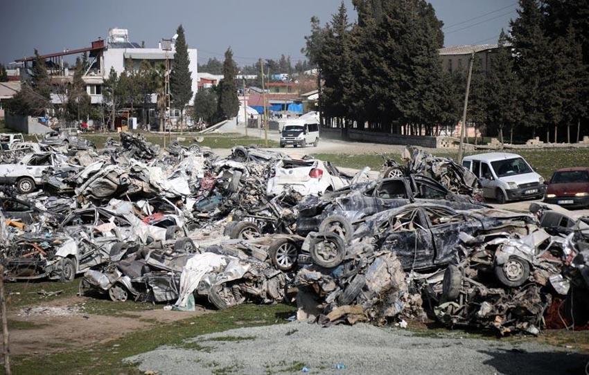 Depremlerden sonra Hatay'da üç bölge toplama alanı ilan edildi