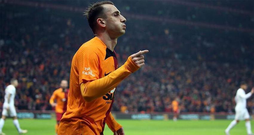 Transferin flaş takımı Galatasaray'dan iki bomba birden! Yıldız isim İstanbul'a geliyor...