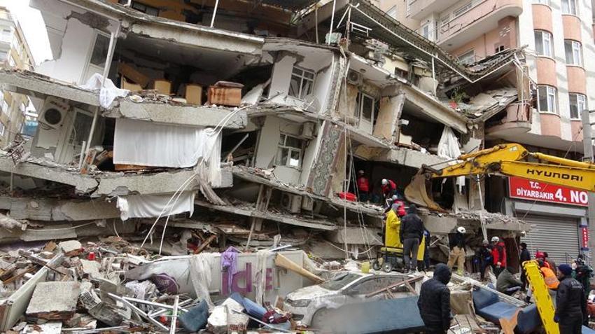 Deprem faciasında binalarla ilgili şok detay! Çubuk kraker gibi