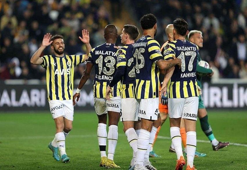 Bu ayrılığa en çok İlhan Palut üzülecek! Fenerbahçe'de 3 futbolcuya güle güle
