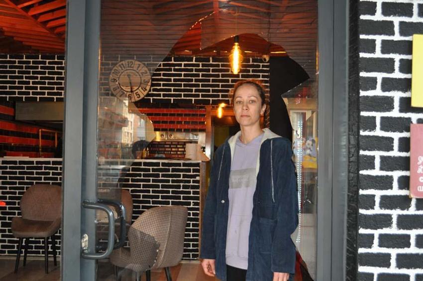 Restoran işleten Ermiş ailesini hedef alan pompalı tüfekli saldırı anları güvenlik kamerasına yansıdı