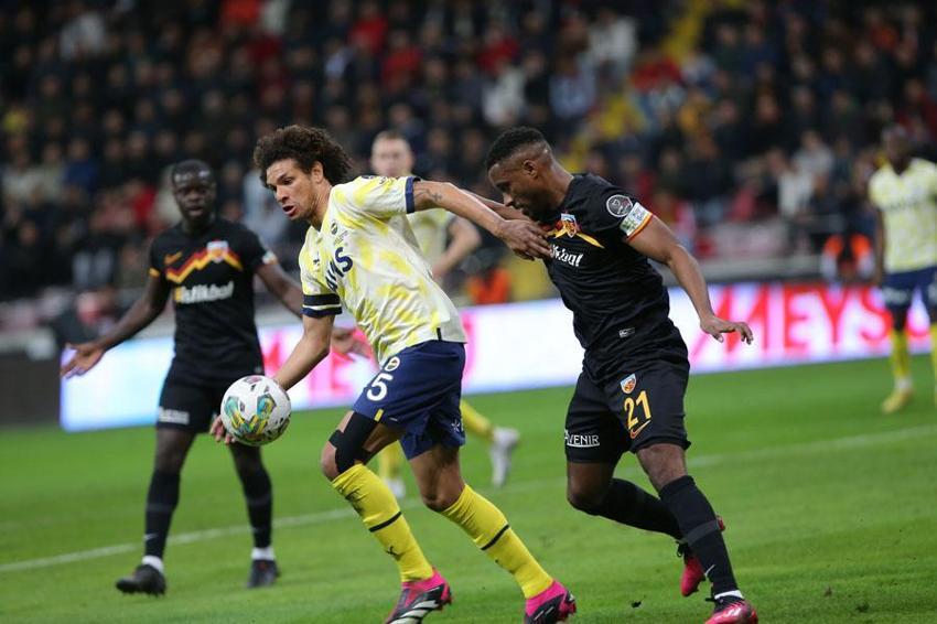 İngiliz basını Fenerbahçe'nin sürprizini açıkladı! Emenike, Moses gibi o da Nijeryalı