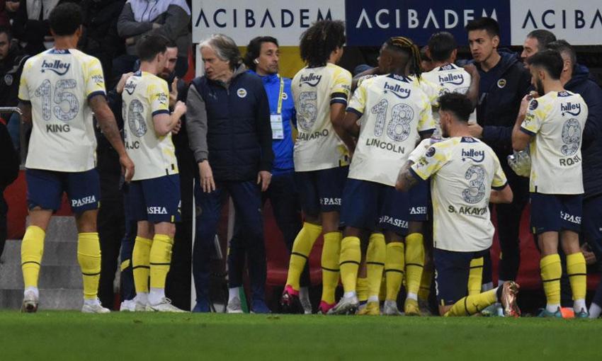 İngiliz basını Fenerbahçe'nin sürprizini açıkladı! Emenike, Moses gibi o da Nijeryalı
