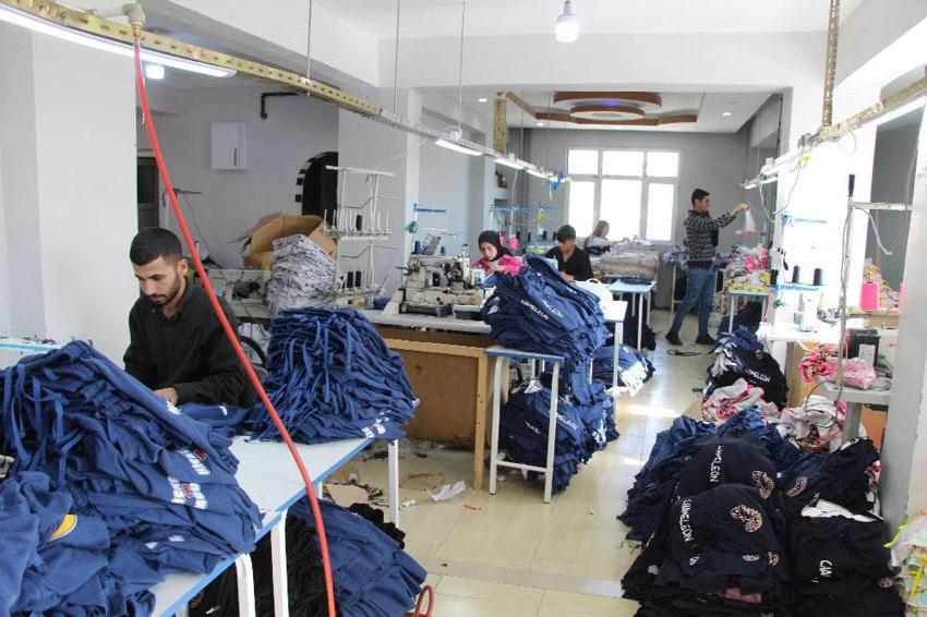 Devlet desteği ile tekstil atölyesi kurdu! Ev kadınıyken patron oldu