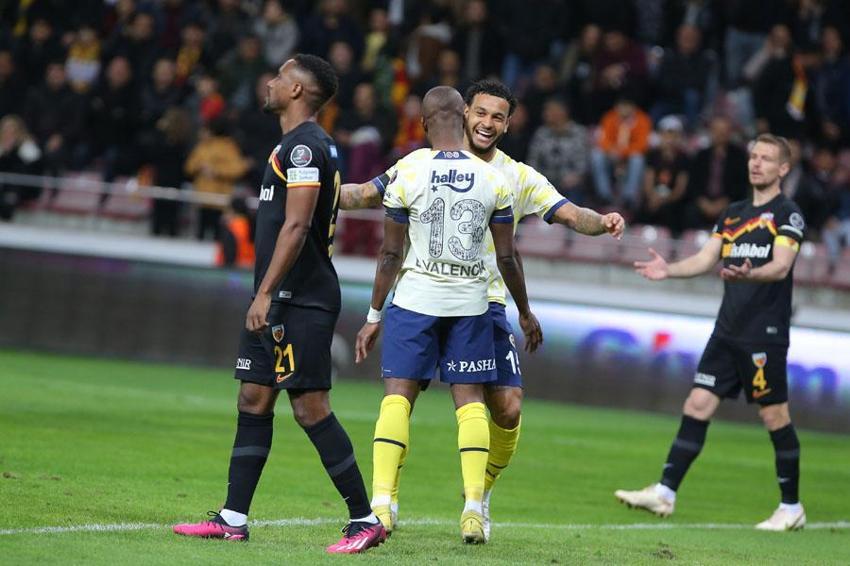 4 golcü getirdiler olmayınca dünyaca ünlü yıldızı teklif ettiler: Bedavaya Fenerbahçe'ye getirebiliriz