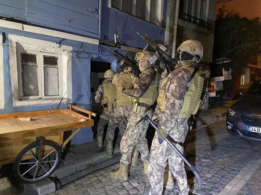 İstanbul'da şafak operasyonu! Özel harekat ekipleri de katıldı