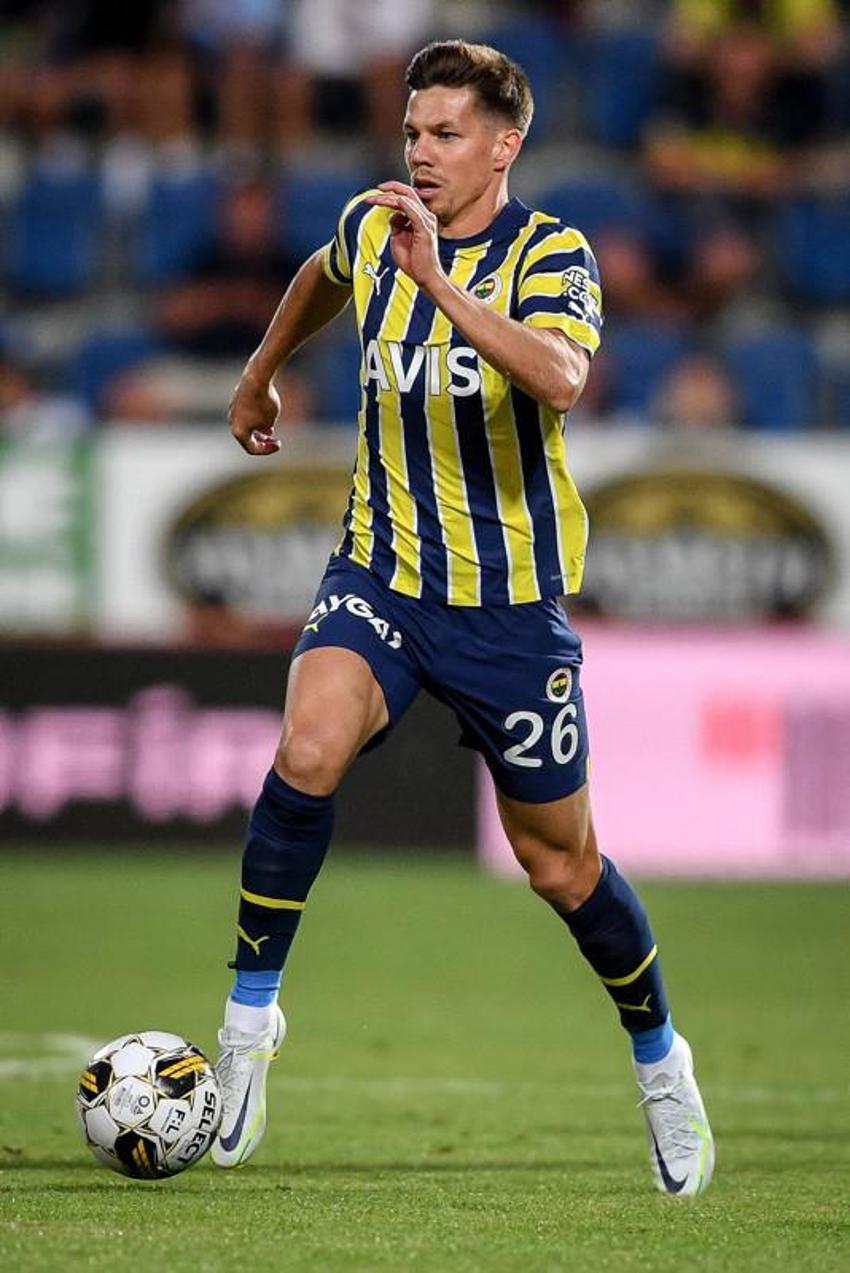 Gökhan Gönül ve Caner Erkin'den sonra Fenerbahçe'den Beşiktaş'a bir yıldız daha!