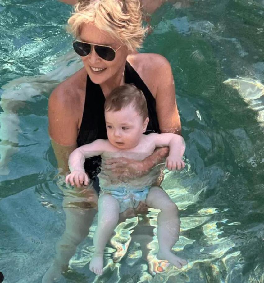 Sharon Stone, anlatırken gözyaşlarına hakim olamadı: Servetimin yarısını kaybettim 