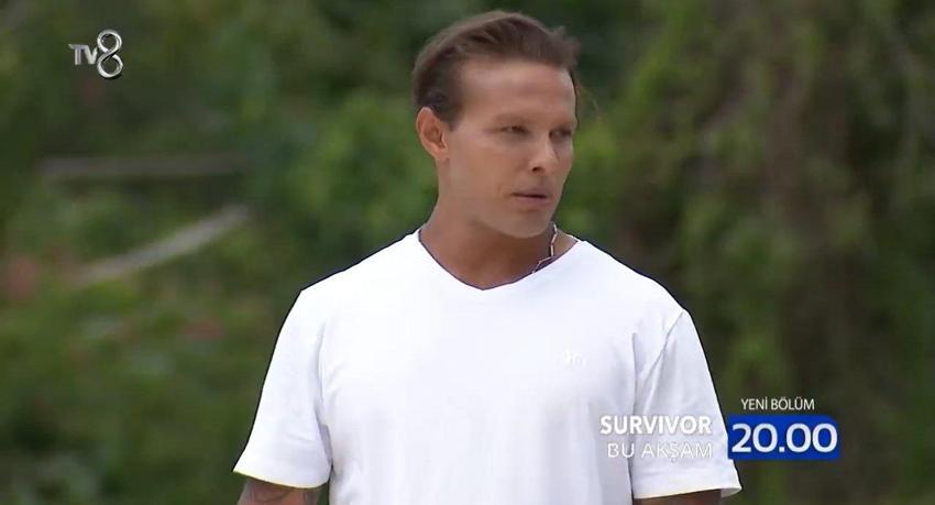 Survivor Kardelen yemeği çaldı, savunması güldürdü! Survivor 2023'te Gönüllüler takımı birbirine girdi