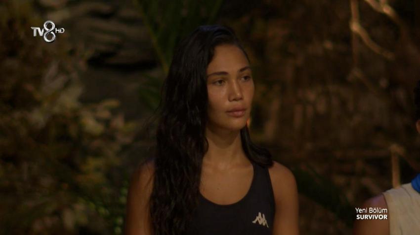 Survivor Kardelen yemeği çaldı, savunması güldürdü! Survivor 2023'te Gönüllüler takımı birbirine girdi