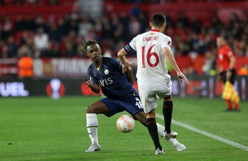 Jorge Jesus daha 2.dakikada sahaya daldı! 'Gözünün önünde görmüyor musun?'