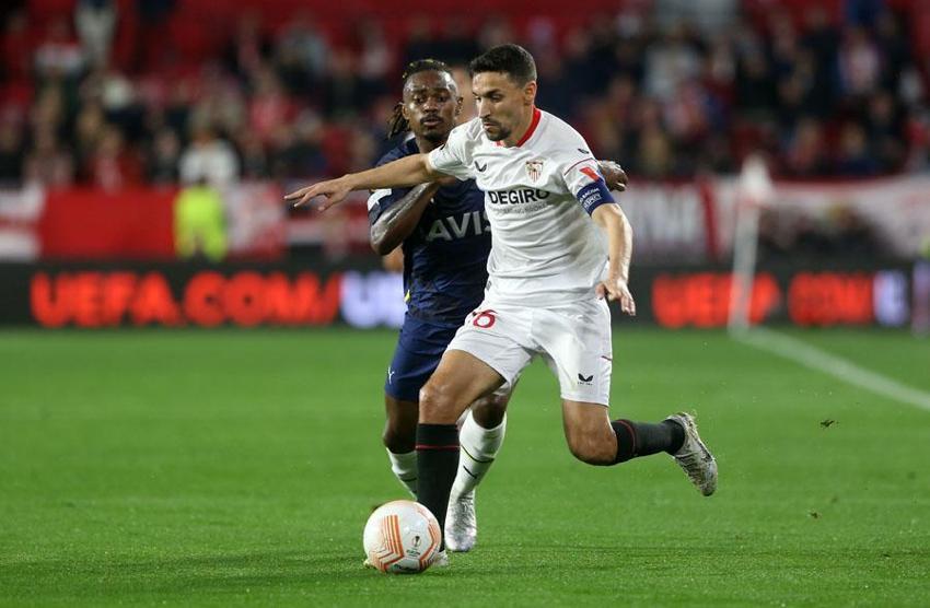 Jorge Jesus daha 2.dakikada sahaya daldı! 'Gözünün önünde görmüyor musun?'