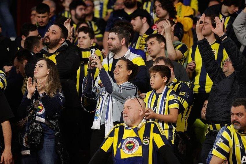 Burası Avrupa'nın ortası! Fenerbahçe taraftarlarına copla saldırı