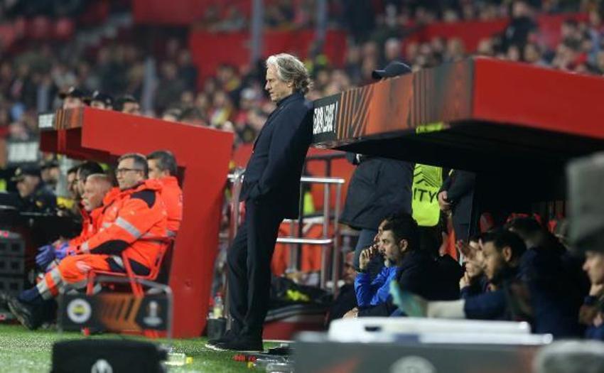 Sevilla - Fenerbahçe maçı sonrası Jesus'a sert eleştiri: Hoca rötarlıydı