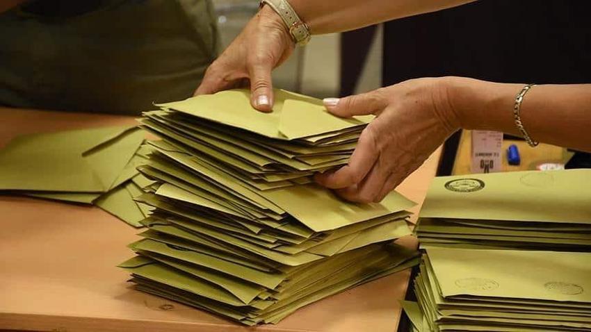 Seçmen listeleri ne zaman askıya çıkar? Seçmen listesi askı tarihi 2023 ve seçmen listesi sorgulama: Seçmen kağıtlarını seçmene kim verir, seçmen listesini kim kontrol eder?