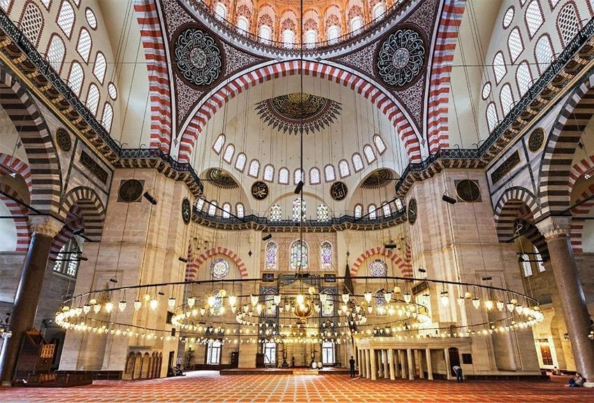 Kuran-ı Kerim'de hala yaşadığı söyleniyor! Göğe çekilen ve doğmadan ölen peygamber kimdir?