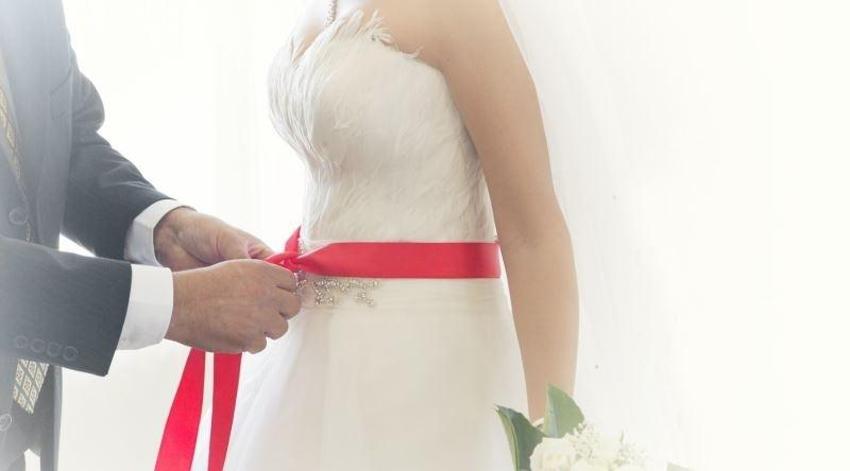 Geline kırmızı kurdele neden 3 kere bağlanır? Kuşak neden 3 kere bağlanır?