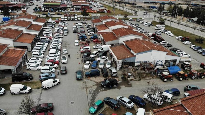 İkinci el araba fiyatlarında ‘seçim ve deprem' etkisi! ‘15 gün içinde değişecek’ deyip açıkladı