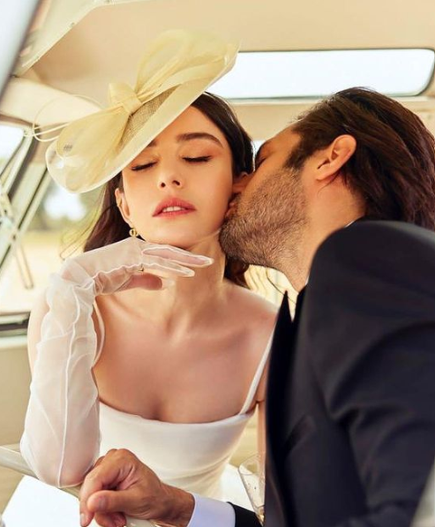 Özge Gürel arabaya koştu! 'Makyajsızım fotoğrafları siler misiniz?'