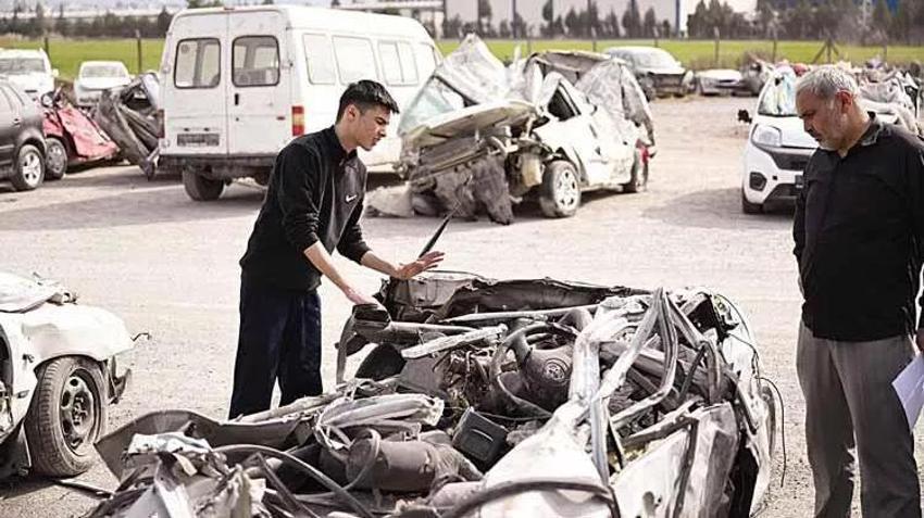 Hırsızın gözü hasarlı araçlarda! Kopyalayıp satacaklar 