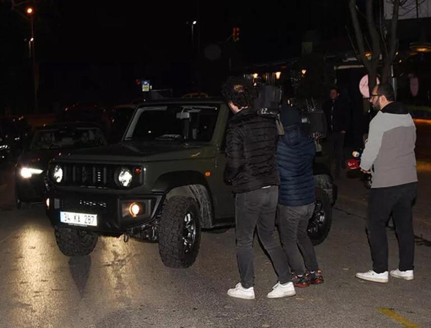 Uraz Kaygılaroğlu trafiği birbirine kattı! Korumaları gazetecilere saldırdı
