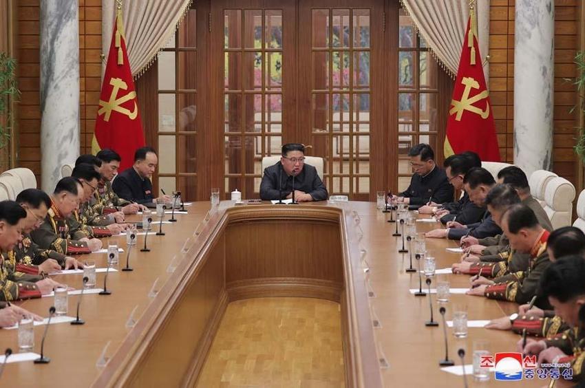 Kuzey Kore'de 'Kim Jong Un' krizi! Kurşuna dizdirecek!