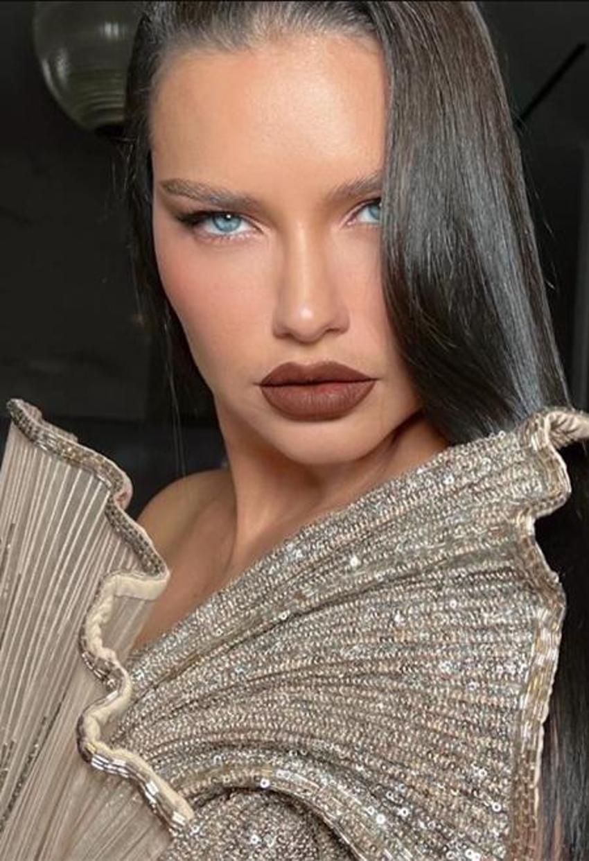 Adriana Lima doğum kilolarından kurtuldu! Olay pozlar...