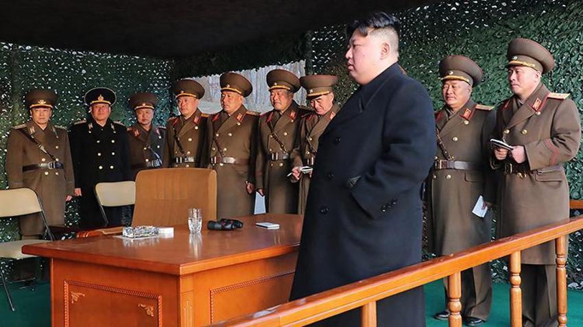 Kuzey Kore lideri Kim Jong-Un emri verdi! Balistik füzeler peş peşe ateşlendi