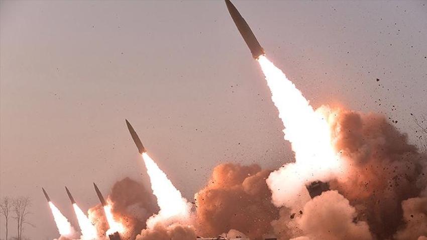 Kuzey Kore lideri Kim Jong-Un emri verdi! Balistik füzeler peş peşe ateşlendi