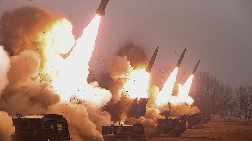 Kuzey Kore lideri Kim Jong-Un emri verdi! Balistik füzeler peş peşe ateşlendi