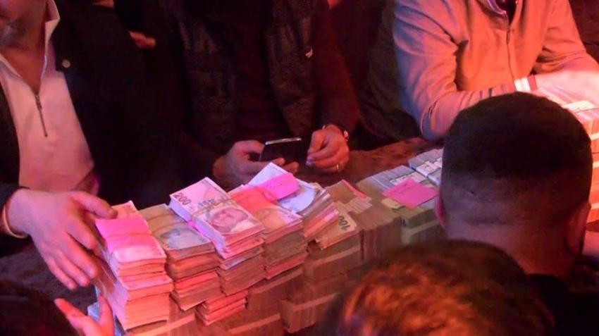 Aşiret sünnet düğününde milyonlar havada uçuştu! Paralar bavullarla taşındı