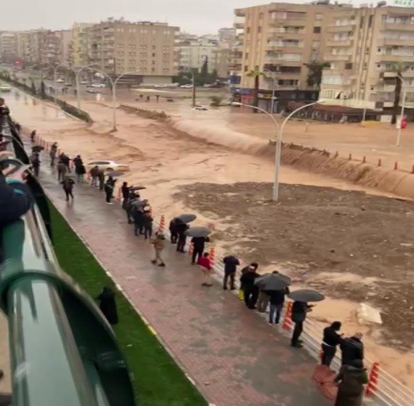 Şanlıurfa ve Adıyaman'ı sel vurdu! Acı haber geldi, bölge için kritik uyarı, okullar tatil edildi