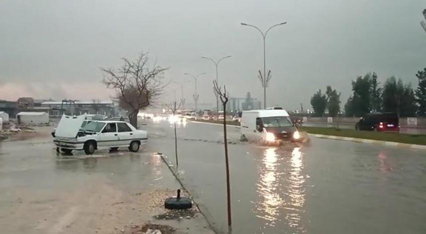 Şanlıurfa ve Adıyaman'ı sel vurdu! Acı haber geldi, bölge için kritik uyarı, okullar tatil edildi