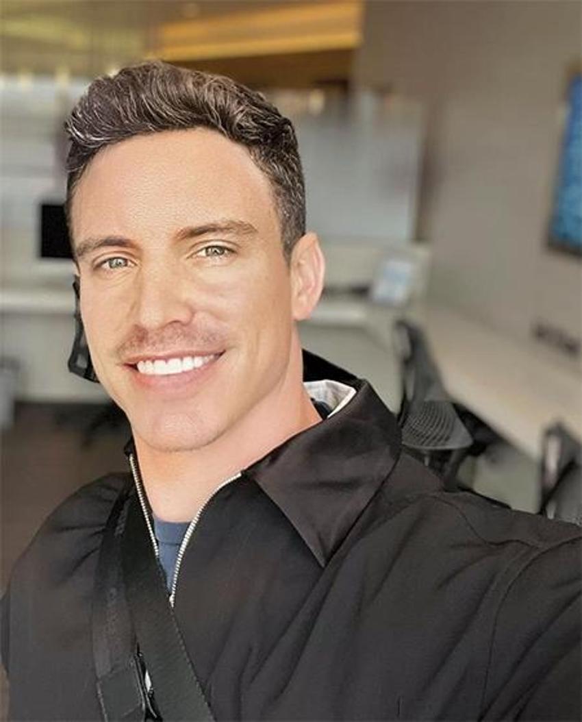 Genç model Jeff Thomas, evinin balkonundan düşerek hayatını kaybetti