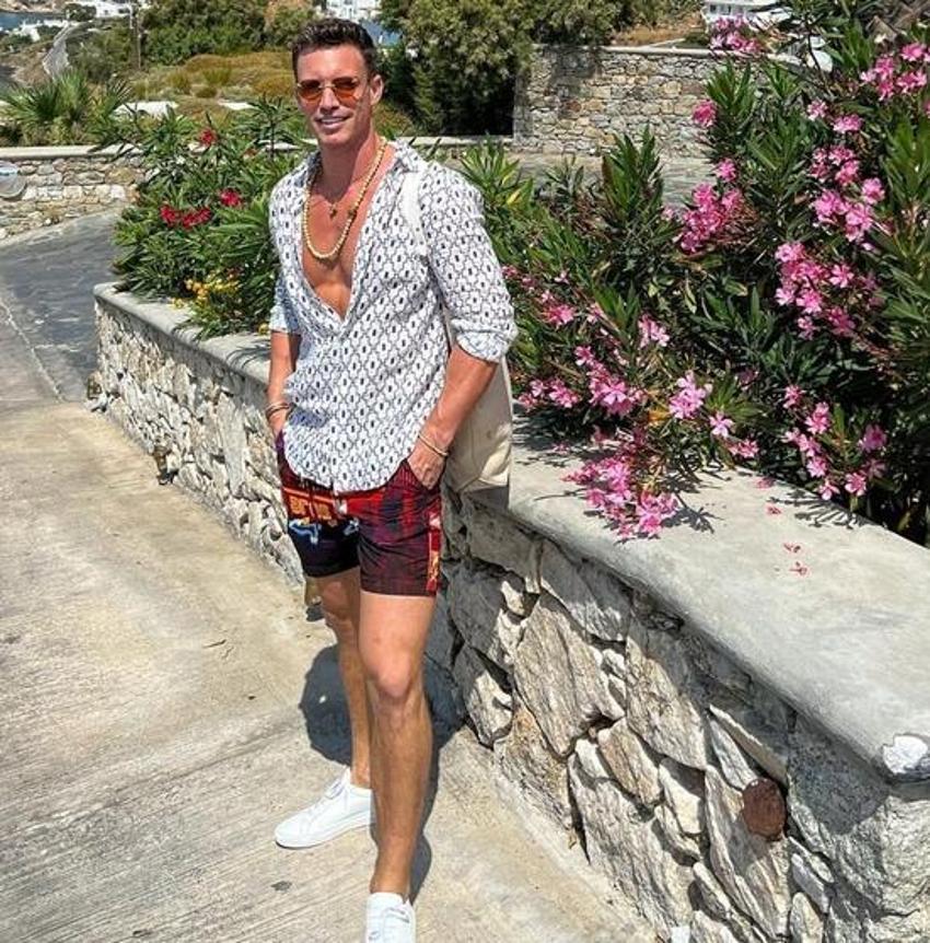 Genç model Jeff Thomas, evinin balkonundan düşerek hayatını kaybetti