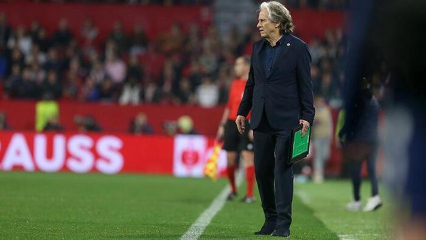 Kadıköy'de erken final! Fenerbahçe İspanya'da manşetlerde: Sevilla'nın Türk derbisi