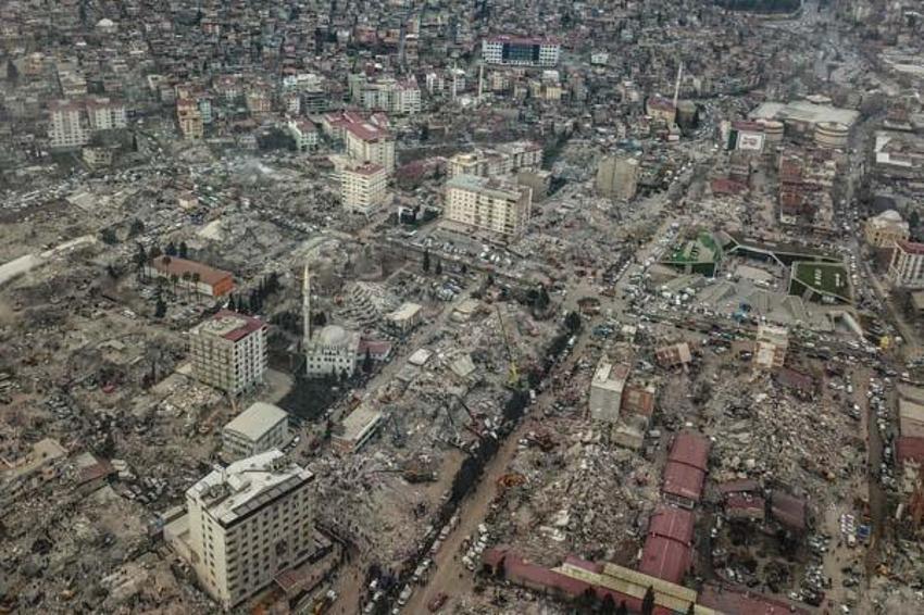 Deprem bölgesinde yıkılan binalarda dere kumu kullanılmış! 3 hata tespit edildi: 'Akılalmaz yanlışlar'