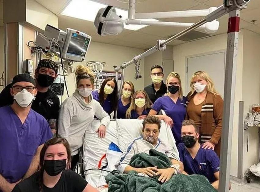 ABD'li oyuncu kar küreme aracının altında kalmıştı! Jeremy Renner'den yeni paylaşım geldi