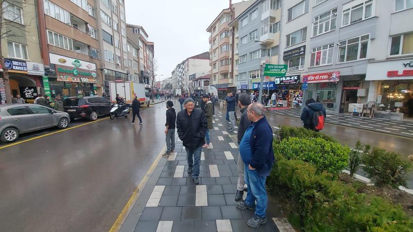 Bolu'da 4.8 büyüklüğünde deprem! İstanbul, Ankara ve Düzce'de de hissedildi