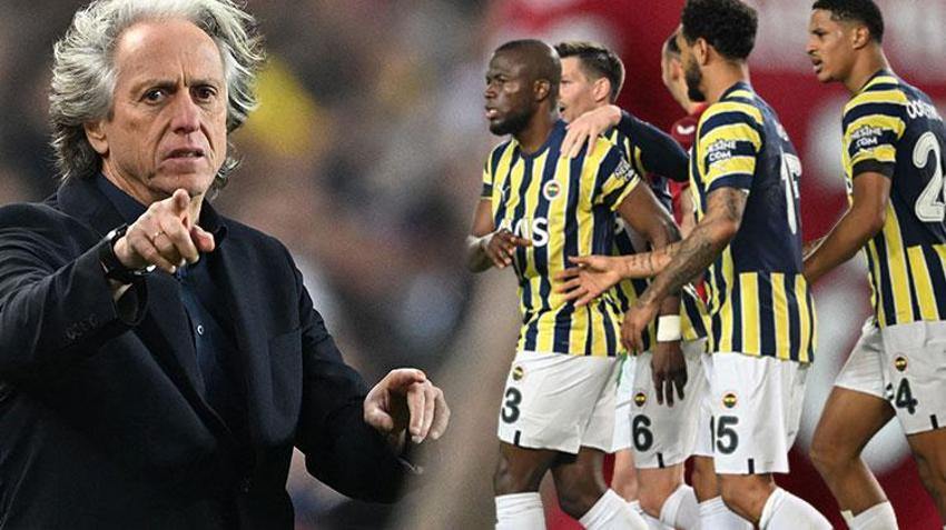 Sevilla maçının ardından 3 futbolcunun ismini açıkladı: Bu seviyenin adamları değiller
