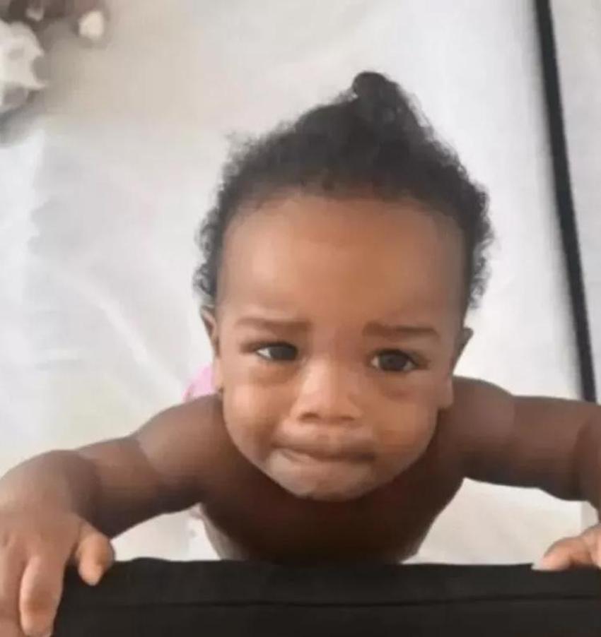 Rihanna belirginleşen karnıyla görüntülendi! Sevgilisinin kolunu bir an olsun bırakmadı